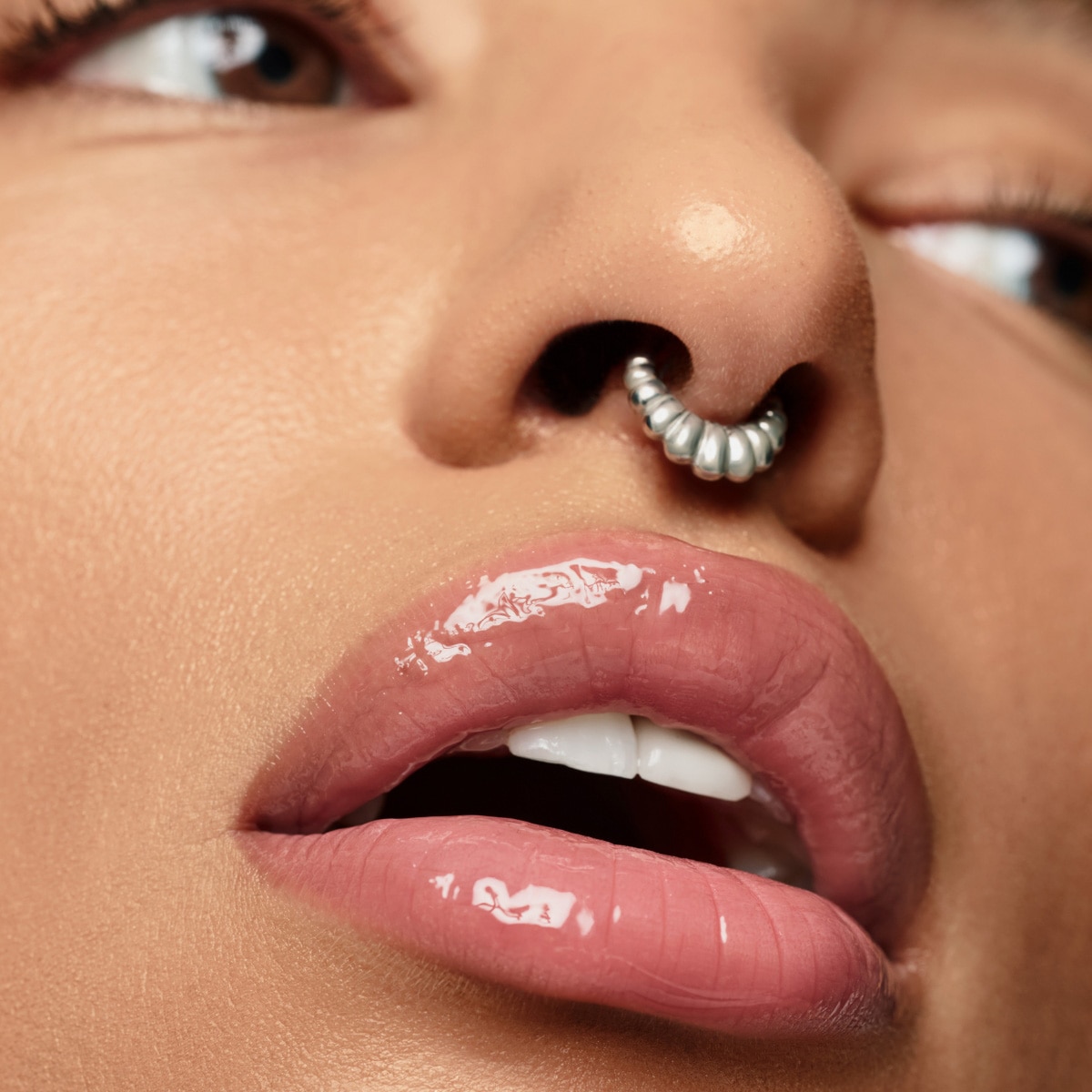 FENTY TREATZ LIP OIL HIDRATANTE (ACEITE HIDRATANTE PARA LABIOS)